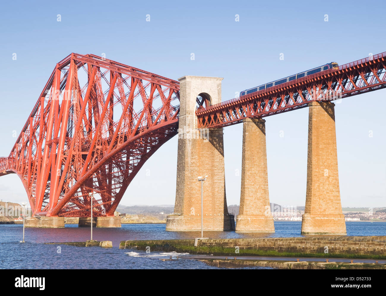 Forth Rail Bridge, Edinburgh, Scotland.This bridge connects the towns of North and South Queensferry. Stock Photo