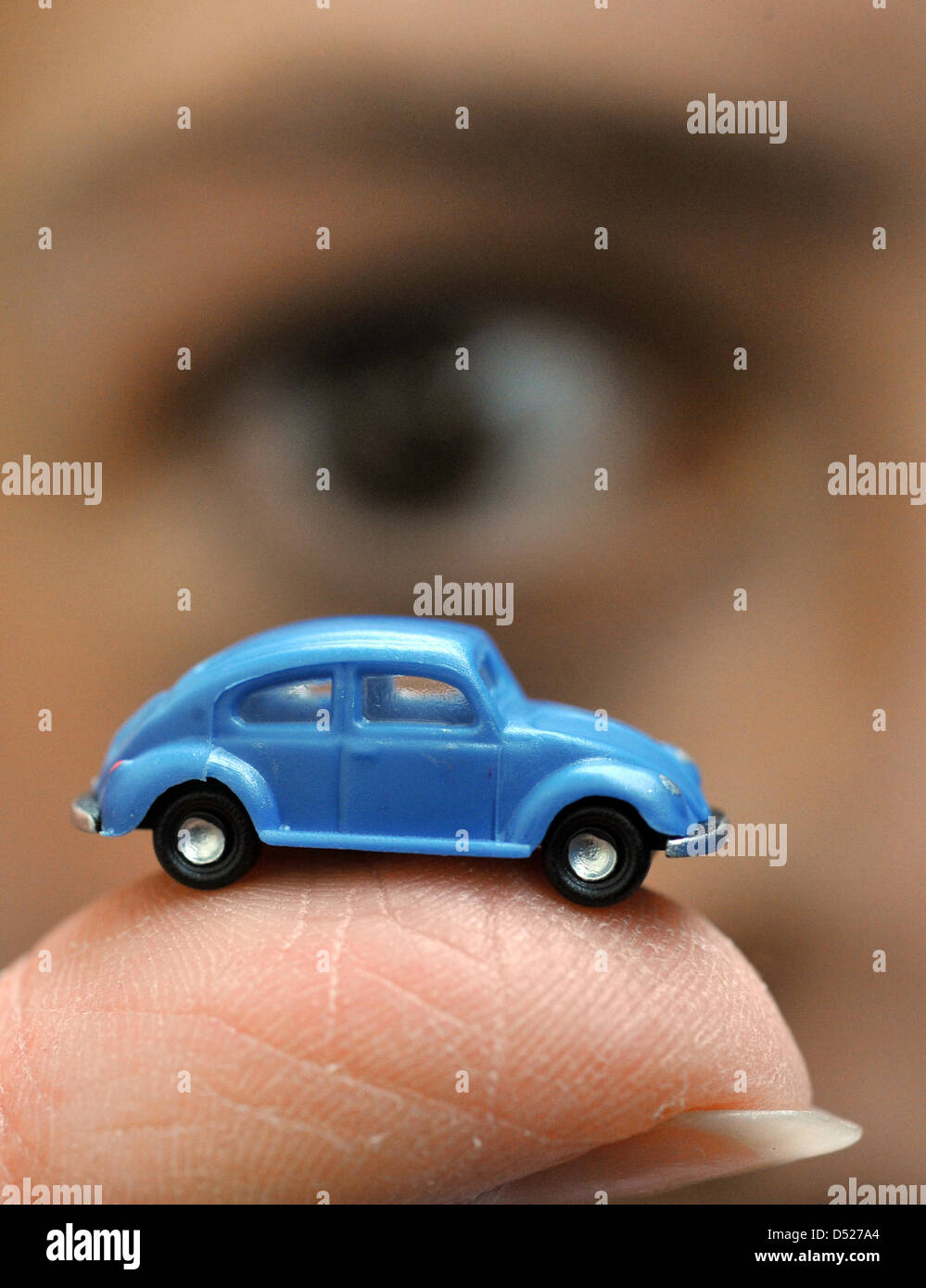 Volkswagen beetle best sale miniature
