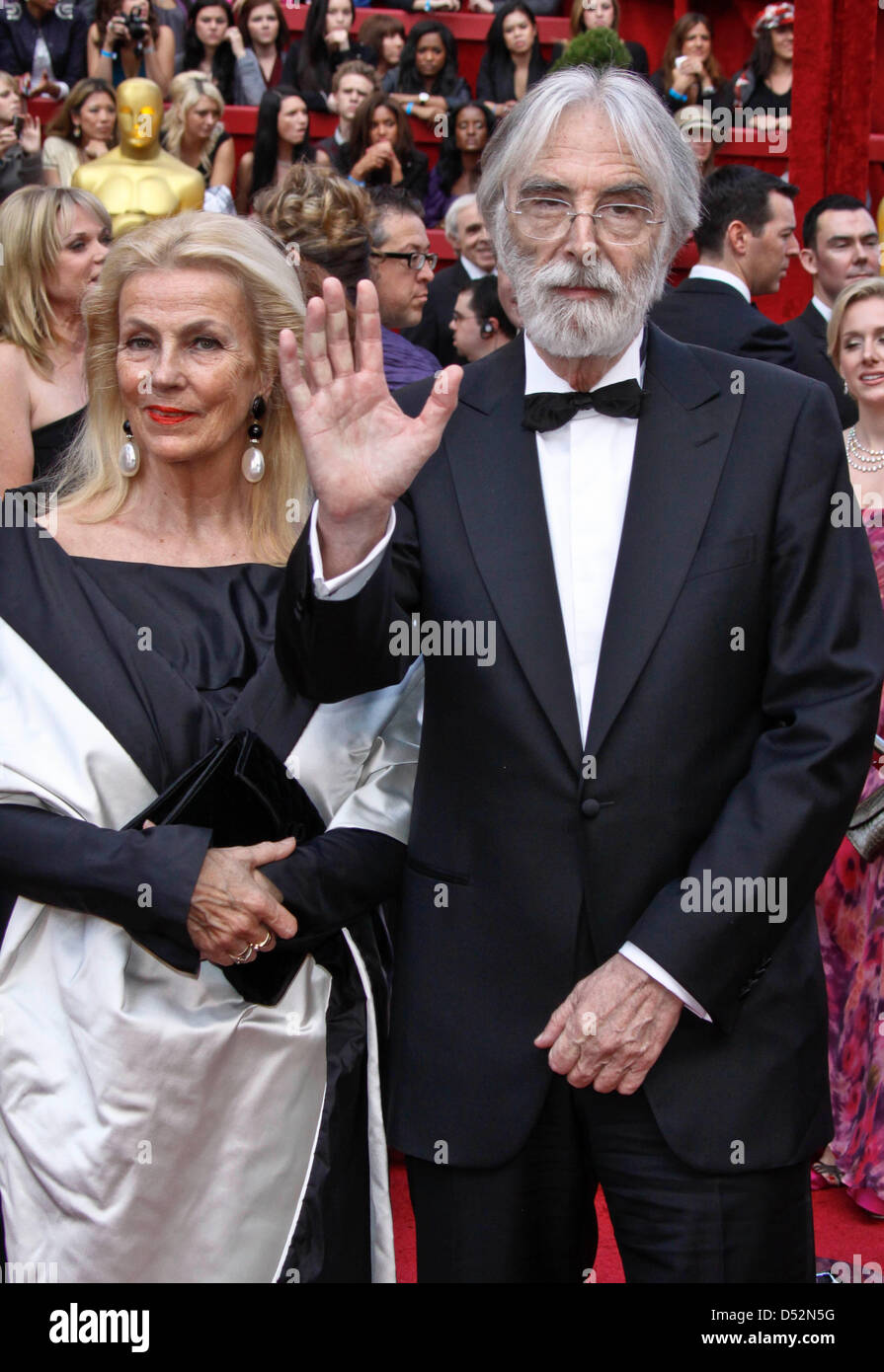 Austrian Director Michael Haneke and his wife Suzie arrive on the red carpet during the 82nd Annual Academy Awards at the Kodak Theatre in Hollywood, USA, 07 March 2010. The Oscars are awarded for outstanding individual or collective efforts in up to 25 categories in filmmaking. Photo: HUBERT BOESL Stock Photo