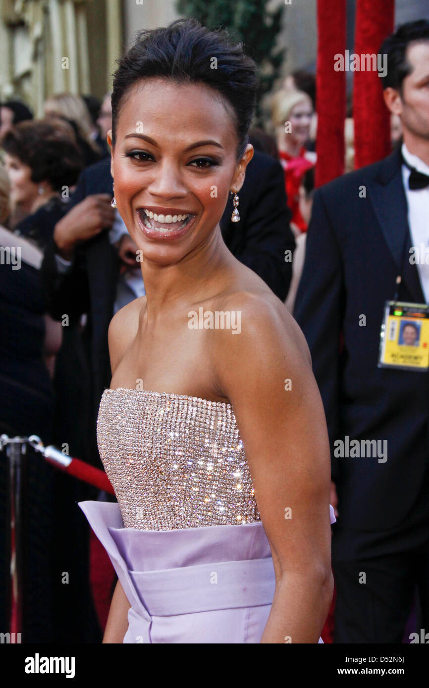US actress Zoe Saldana arrives on the red carpet during the 82nd Annual Academy Awards at the Kodak Theatre in Hollywood, USA, 07 March 2010. The Oscars are awarded for outstanding individual or collective efforts in up to 25 categories in filmmaking. Photo: HUBERT BOESL Stock Photo