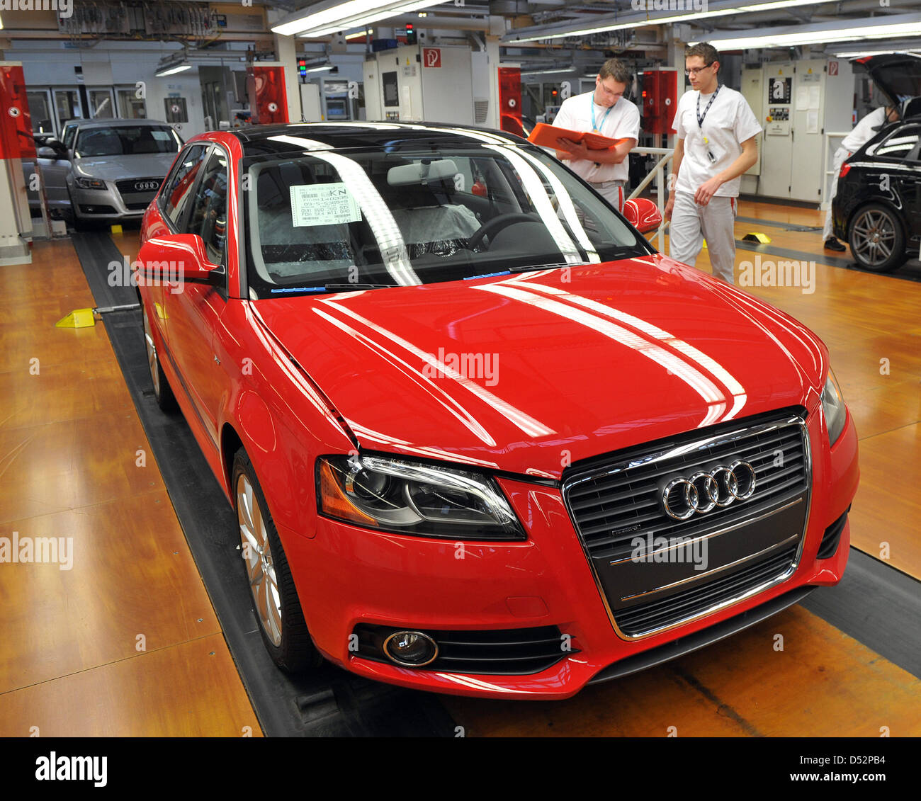 Production of Audi's A3 at the plant in Ingolstadt, Germany, 08 March 2010.  Audi present its 2009 balance sheet in a press conference the following  day, 09 March 2010. Photo: Stefan Puchner Stock Photo - Alamy