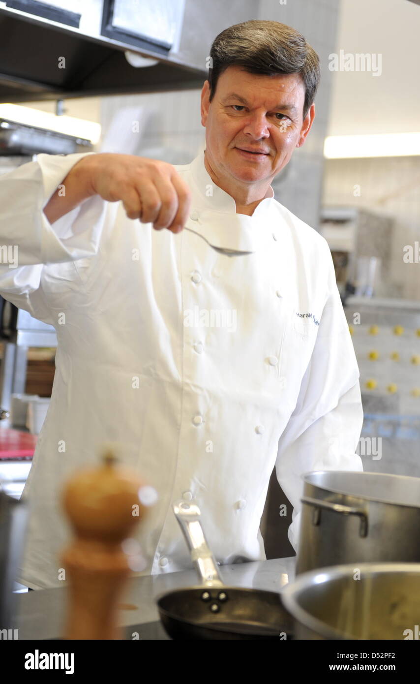 Three star cook Harald Wohlfahrt, considered to be Germany's best cook in the last years, at work at his 'Schwarzwaldstube' restaurant in Baiersbronn-Tonbach, Germany, 05 March 2010. Wohlfahrt is chef of Schwarzwaldstube since 1980. He earned himself his third 'Michelin' star in 1992. Photo: Bernd Weissbrod Stock Photo