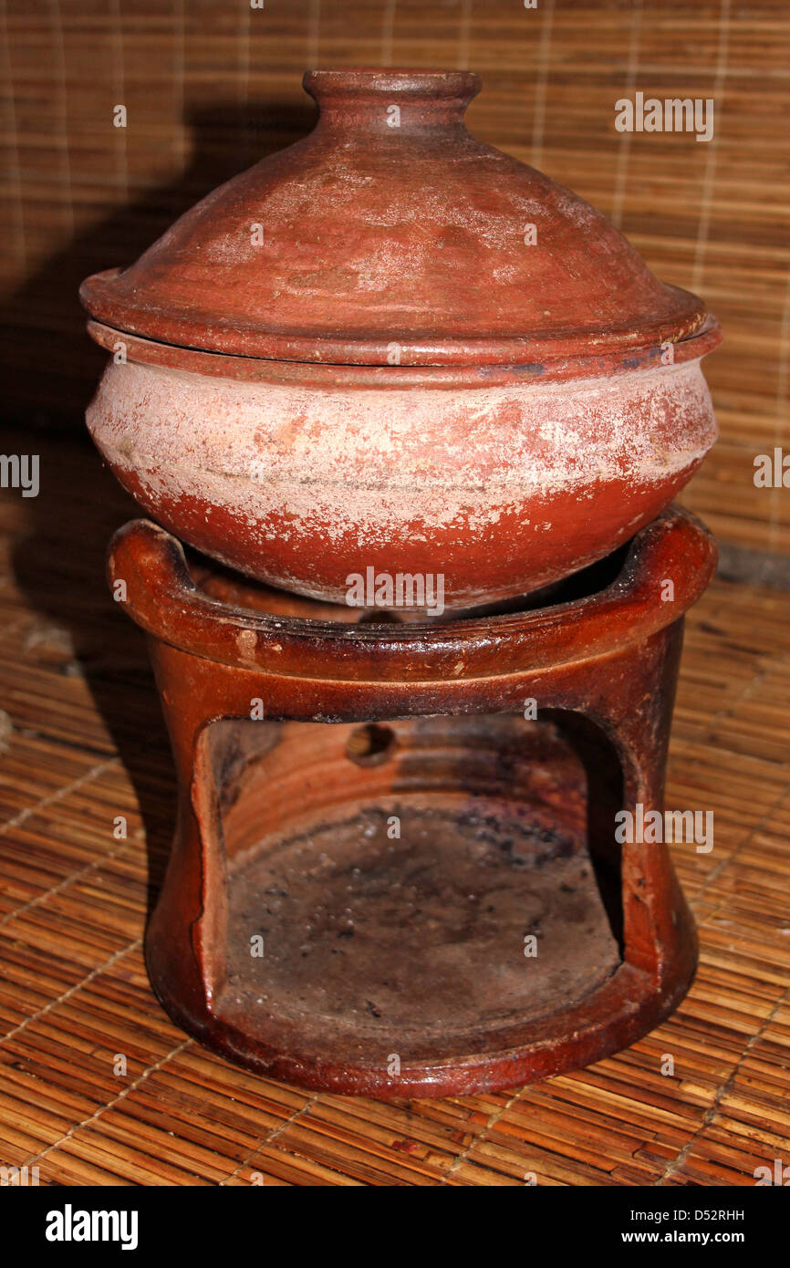 Traditional Sri Lankan Stove And Cooking Pot Stock Photo