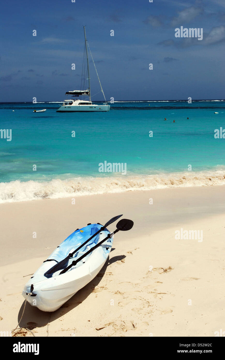 Kayaking the waters of Prickly Pear Island with Festiva Sailing Vacations Stock Photo
