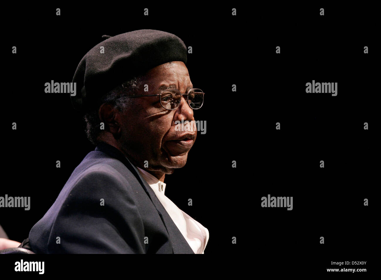 March 22, 2013 - Renowned Nigerian author CHINUA ACHEBE has died at the age of 82 after a brief illness. A statement from his family said his "wisdom and courage" were an "inspiration to all who knew him". One of Africa's best known authors, his 1958 debut novel Things Fall Apart, which dealt with the impact of colonialism in Africa, has sold more than 10 million copies. He had been living in the US since 1990 following injuries from a car crash. Pictured:  Apr 26, 2006 - New York, U.S. - Writer Chinua Achebe participates in the PEN World Voices Festival of International Literature. (Credit Im Stock Photo