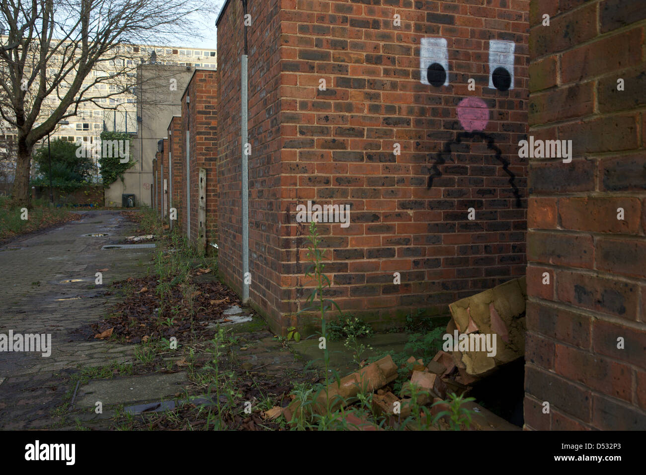 Derelict housing blocks hi-res stock photography and images - Alamy