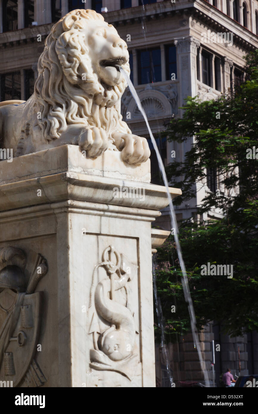 Cuba, Havana, Havana Vieja, Plaza de San Francisco de Asis, Fuente de los Leones, fountain Stock Photo