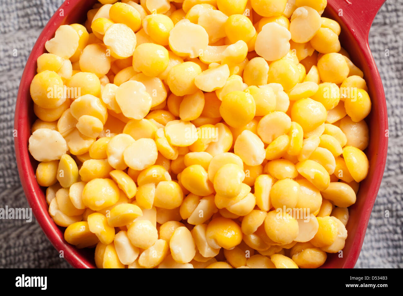 soaked uncooked yellow split peas Stock Photo Alamy
