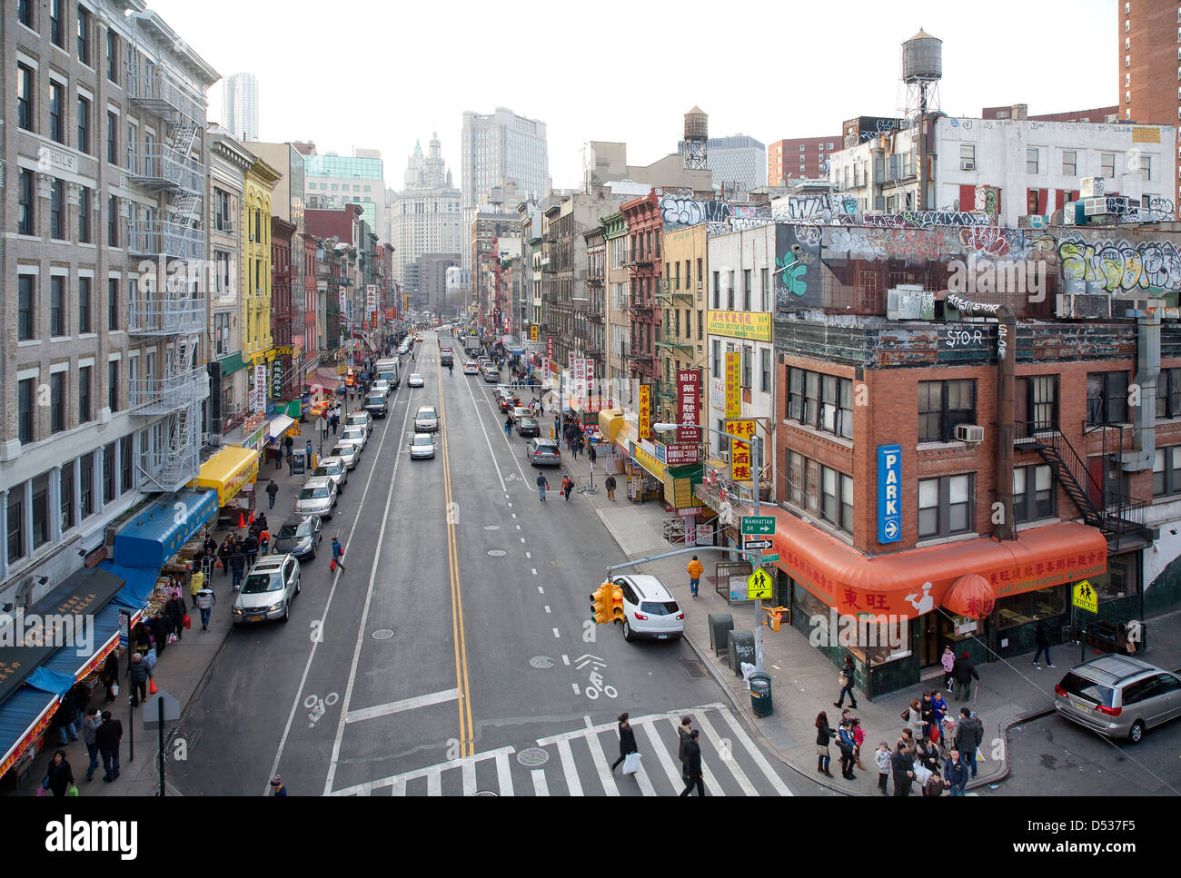 New York City, USA, road and houses in Chinatown in Manhattan Stock Photo