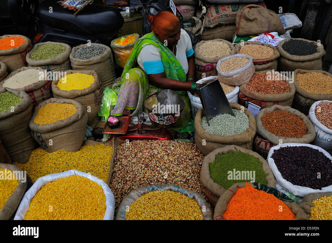 Selling grains hires stock photography and images Alamy