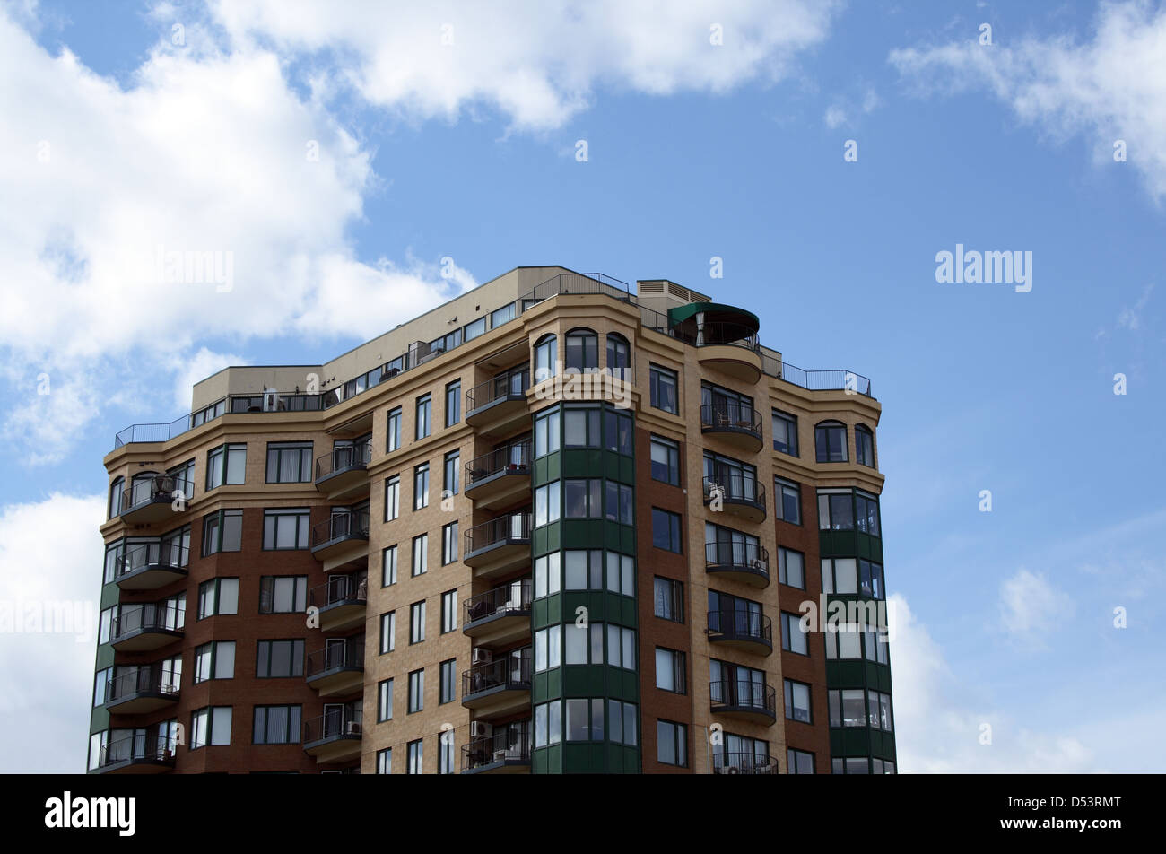 Urban housing. Newly built modern high-rise condominium Stock Photo - Alamy