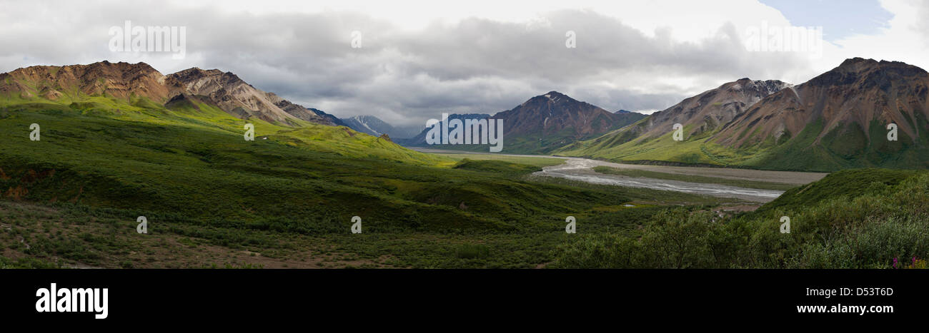 Panorama view south of the Alaska Range from Polychrome Pass, Denali National Park, Alaska, USA Stock Photo
