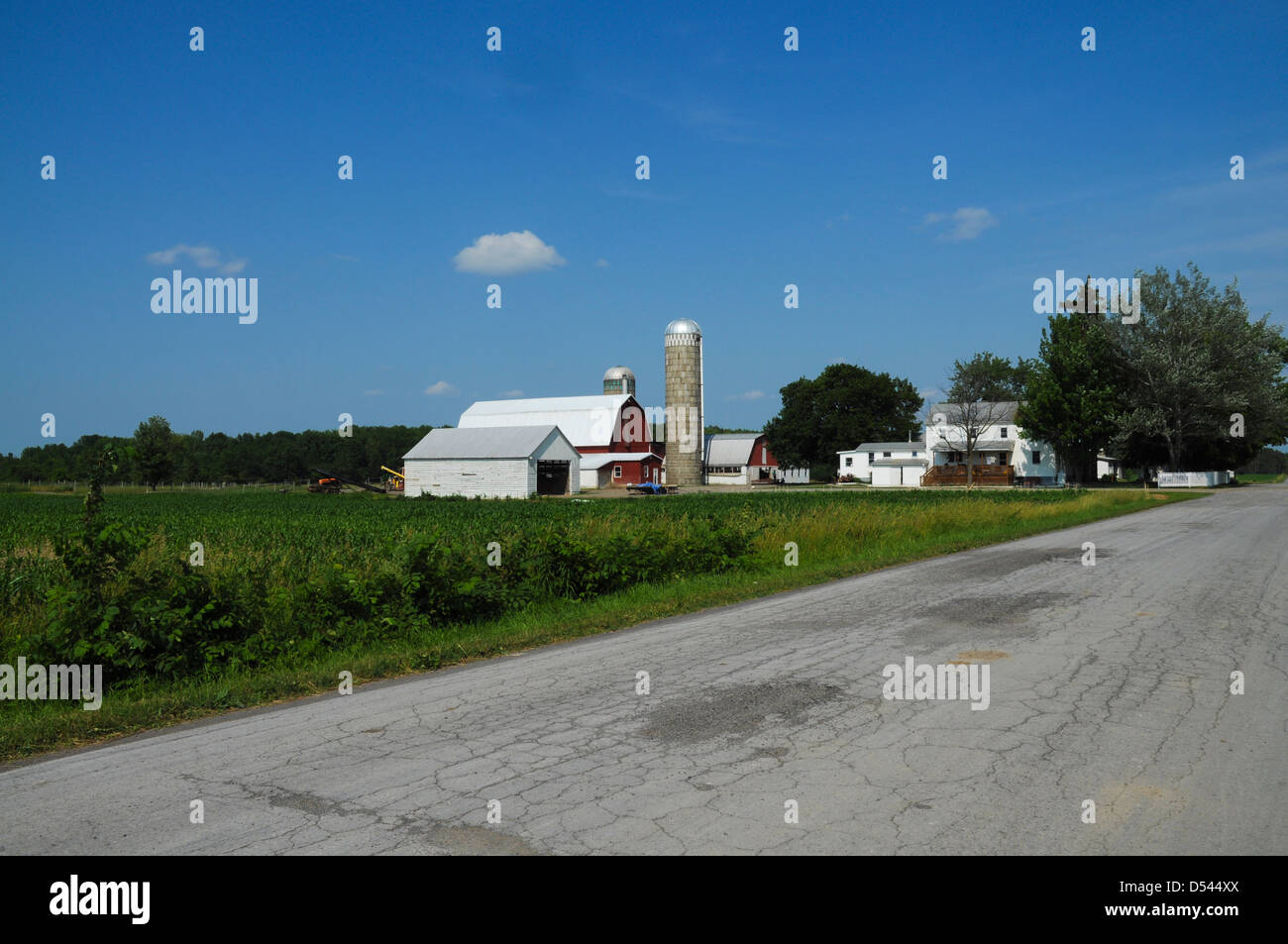 Amish farms hires stock photography and images Alamy