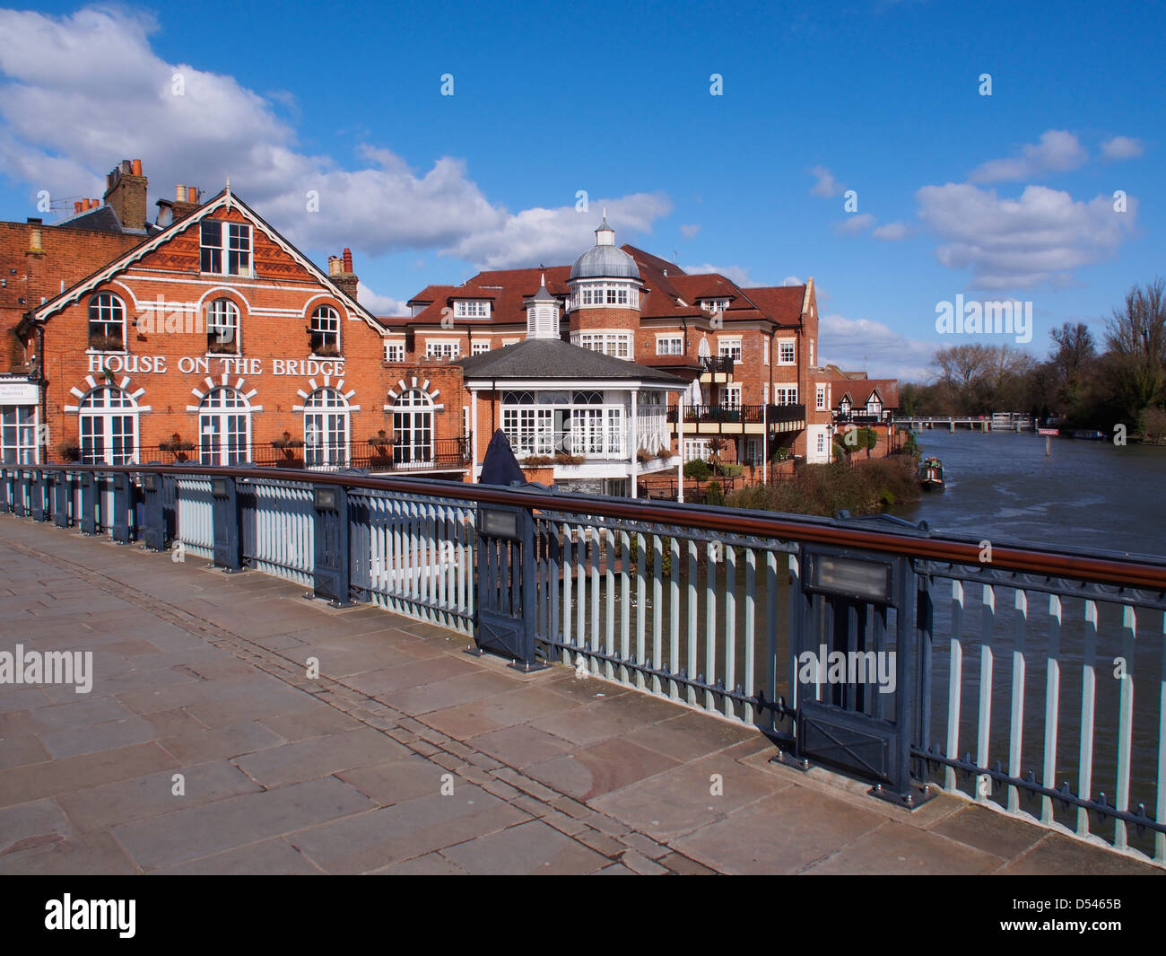 Historic House on the Bridge fine dining restaurant across the River Thames Stock Photo