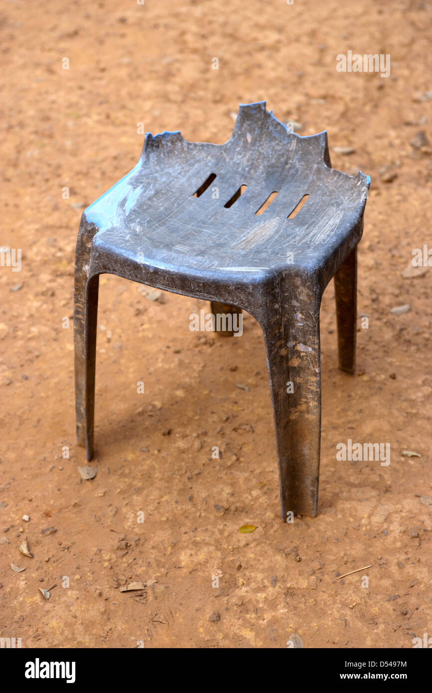Broken plastic chair hires stock photography and images Alamy