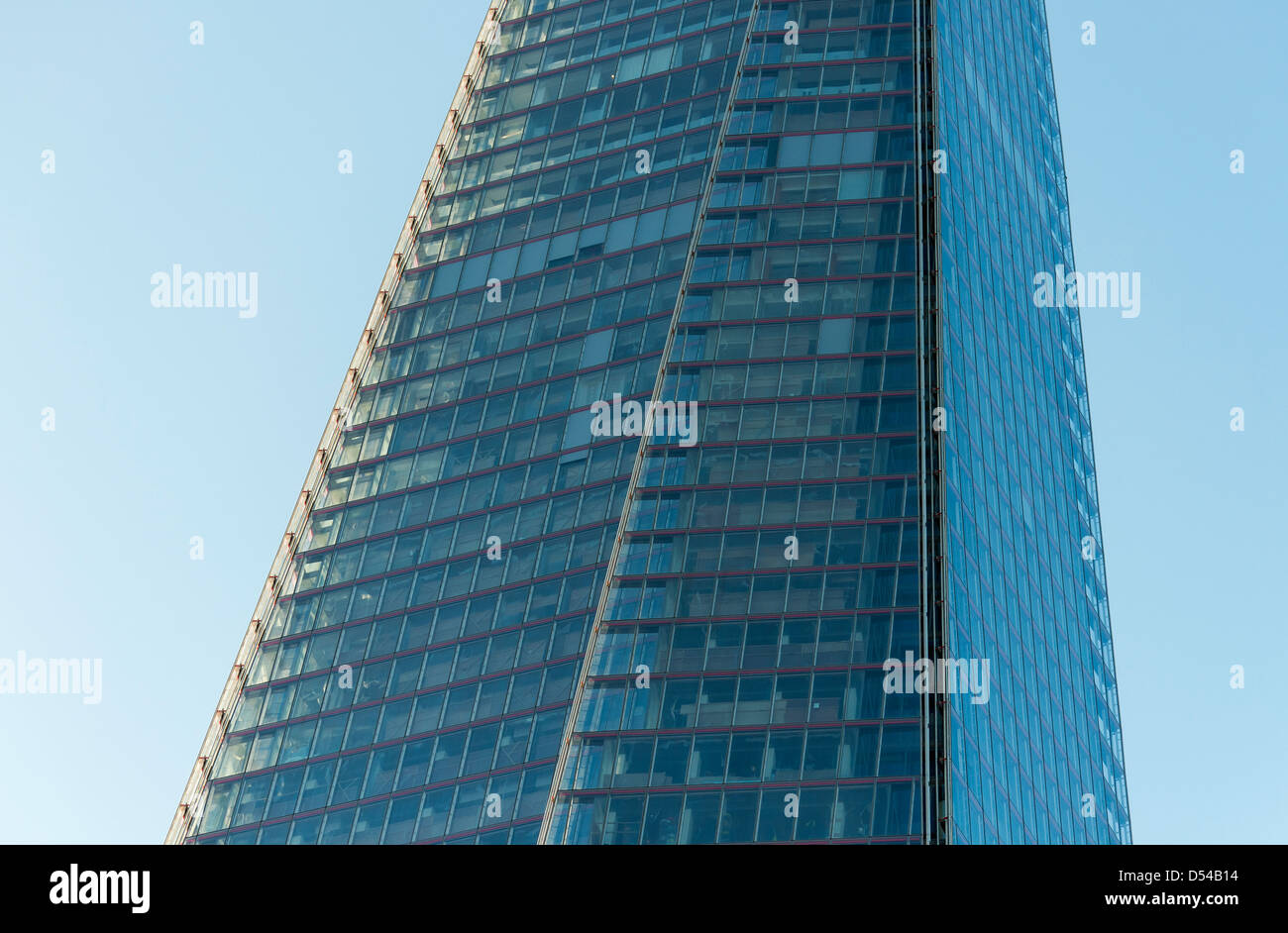 95 storey skyscraper hi-res stock photography and images - Alamy