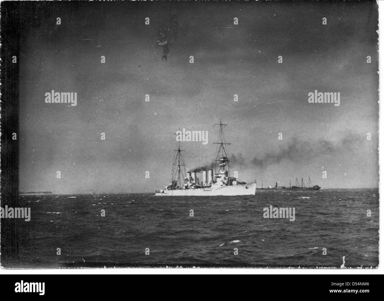 The USS Raleigh (CL-7) was a light cruiser in the U.S. Navy, part of ...