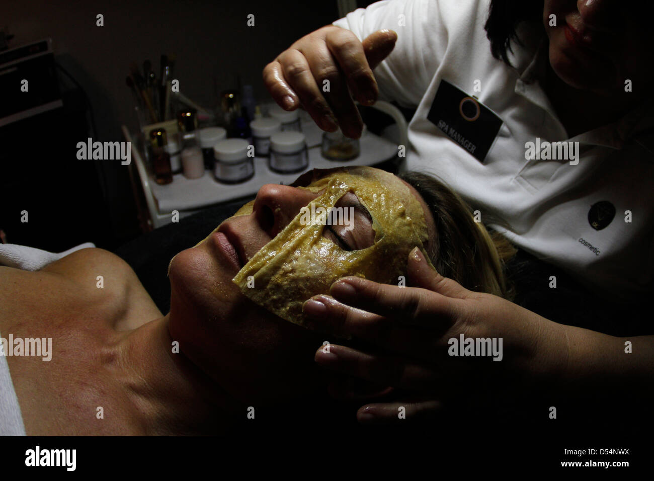 Gold skin hi-res stock photography and images - Alamy