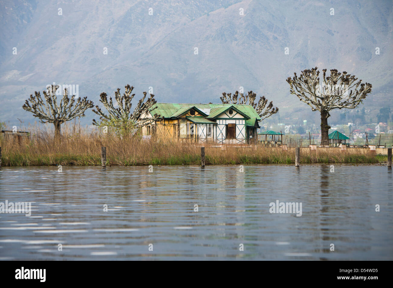 House On The Bank Of The Jhelum River Srinagar Jammu And Kashmir