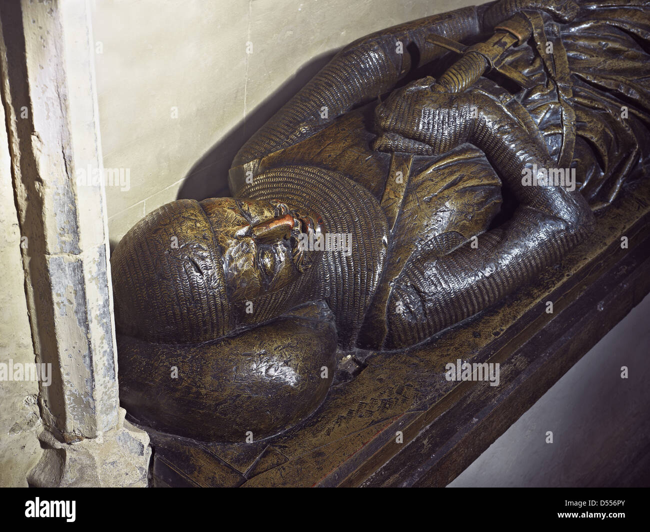 Southwark Cathedral  monument of 13th century knight Stock Photo