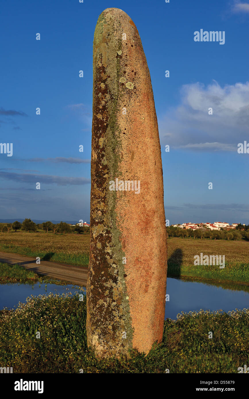 Portugal, Alentejo: Prehistoric standing stone Menir do Outeiro Stock Photo