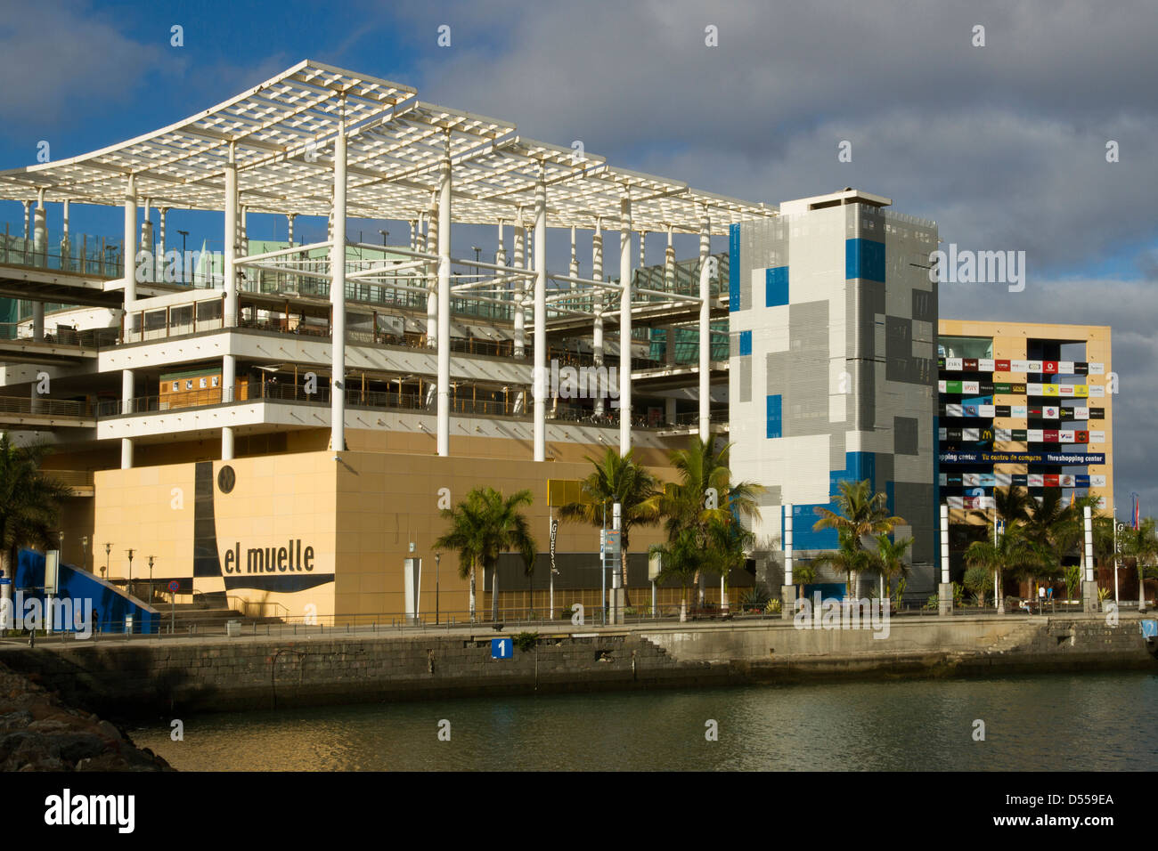 El muelle hi-res stock photography and images - Alamy