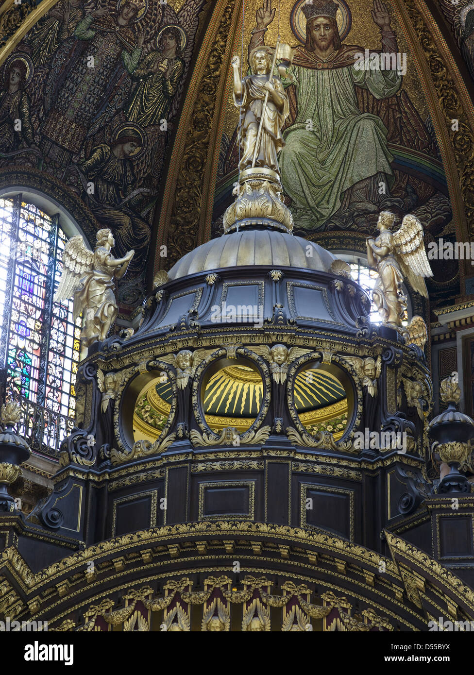 St Paul's baldacchino statue of Jesus Stock Photo