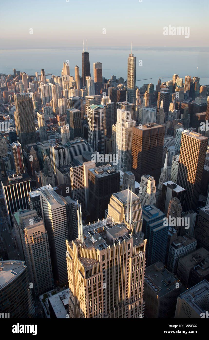 DOWNTOWN LOOP SKYLINE CHICAGO ILLINOIS USA Stock Photo - Alamy