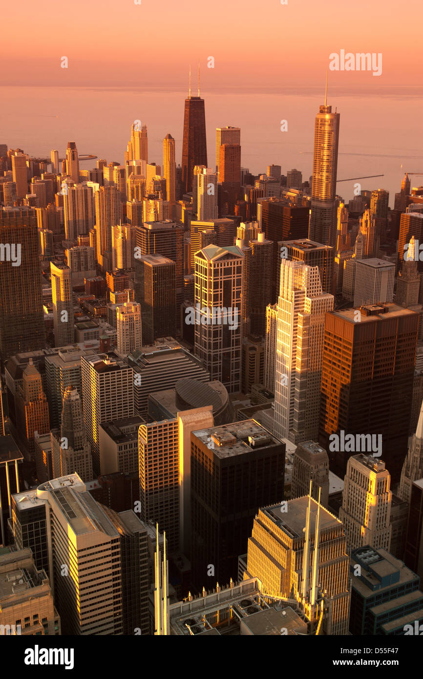 DOWNTOWN LOOP SKYLINE CHICAGO ILLINOIS USA Stock Photo - Alamy