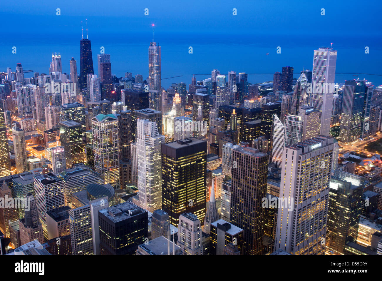 DOWNTOWN LOOP SKYLINE CHICAGO ILLINOIS USA Stock Photo - Alamy