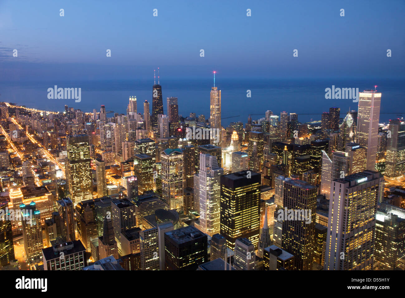 DOWNTOWN LOOP SKYLINE CHICAGO ILLINOIS USA Stock Photo - Alamy