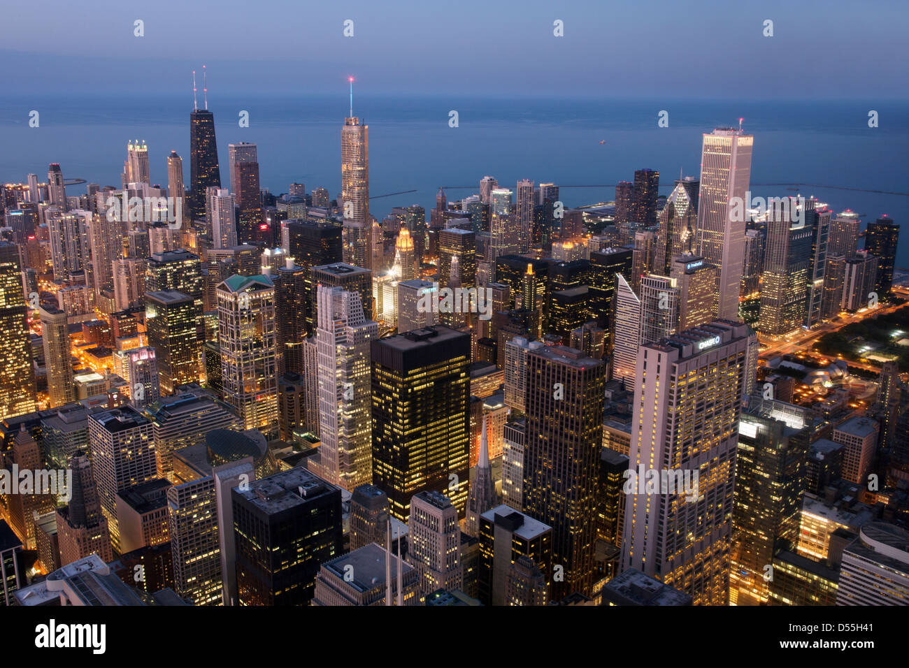 DOWNTOWN LOOP SKYLINE CHICAGO ILLINOIS USA Stock Photo - Alamy