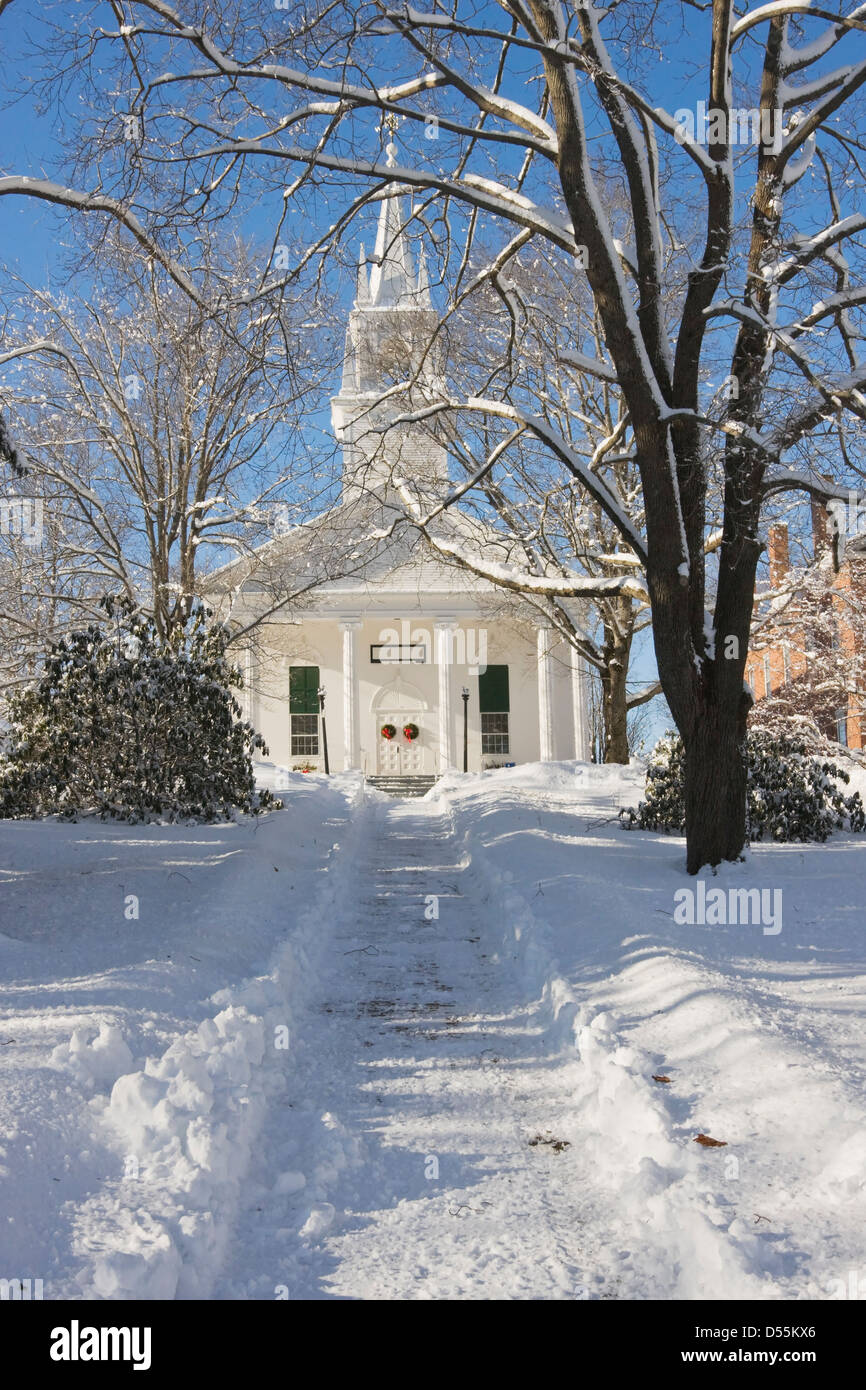 Country church in winter, Wiscasset, Maine Stock Photo Alamy