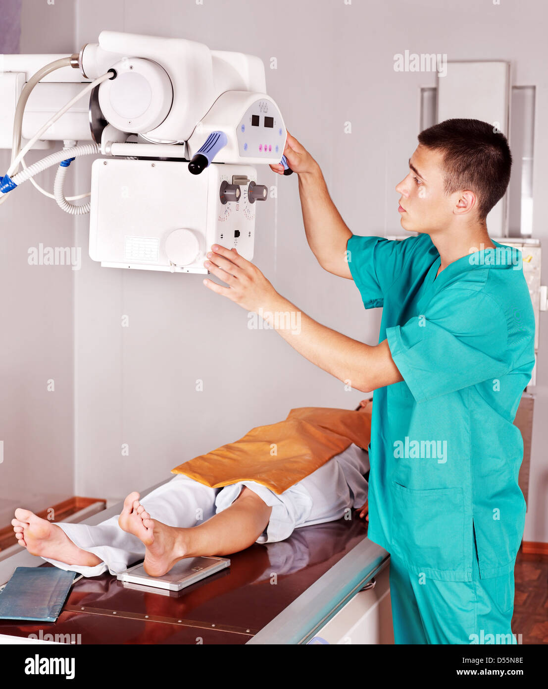 Woman with doctor radiologist Stock Photo Alamy