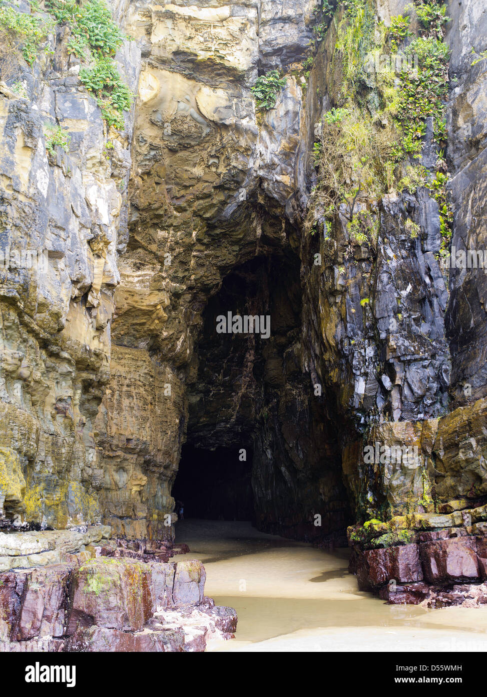 The entrance to Cathedral Caves, Waipati Beach, Catlins, near Papatowai, Clutha, New Zealand. Stock Photo