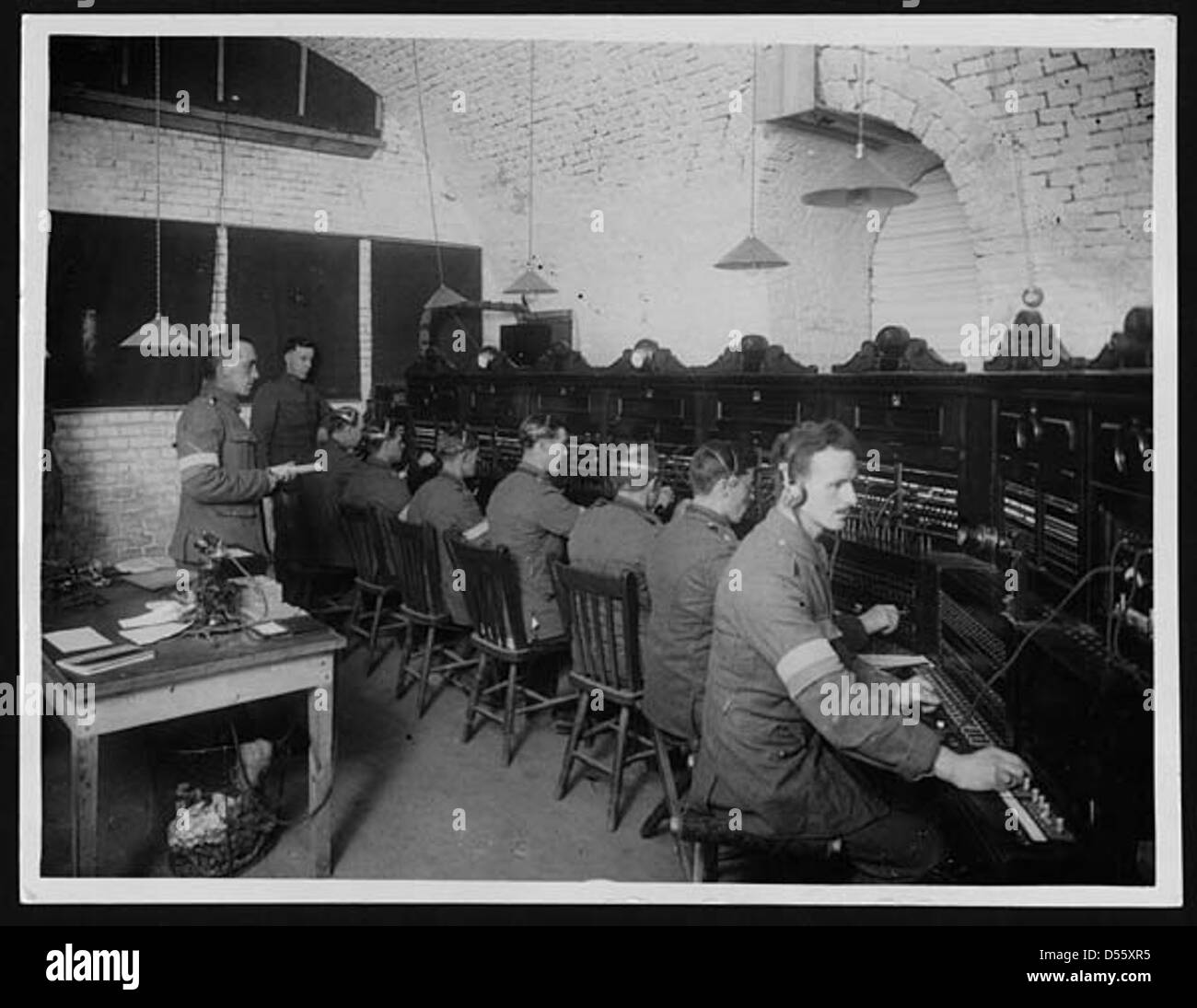 Signallers working at the headquarters of R.E.S.S. in France, during World War I Stock Photo