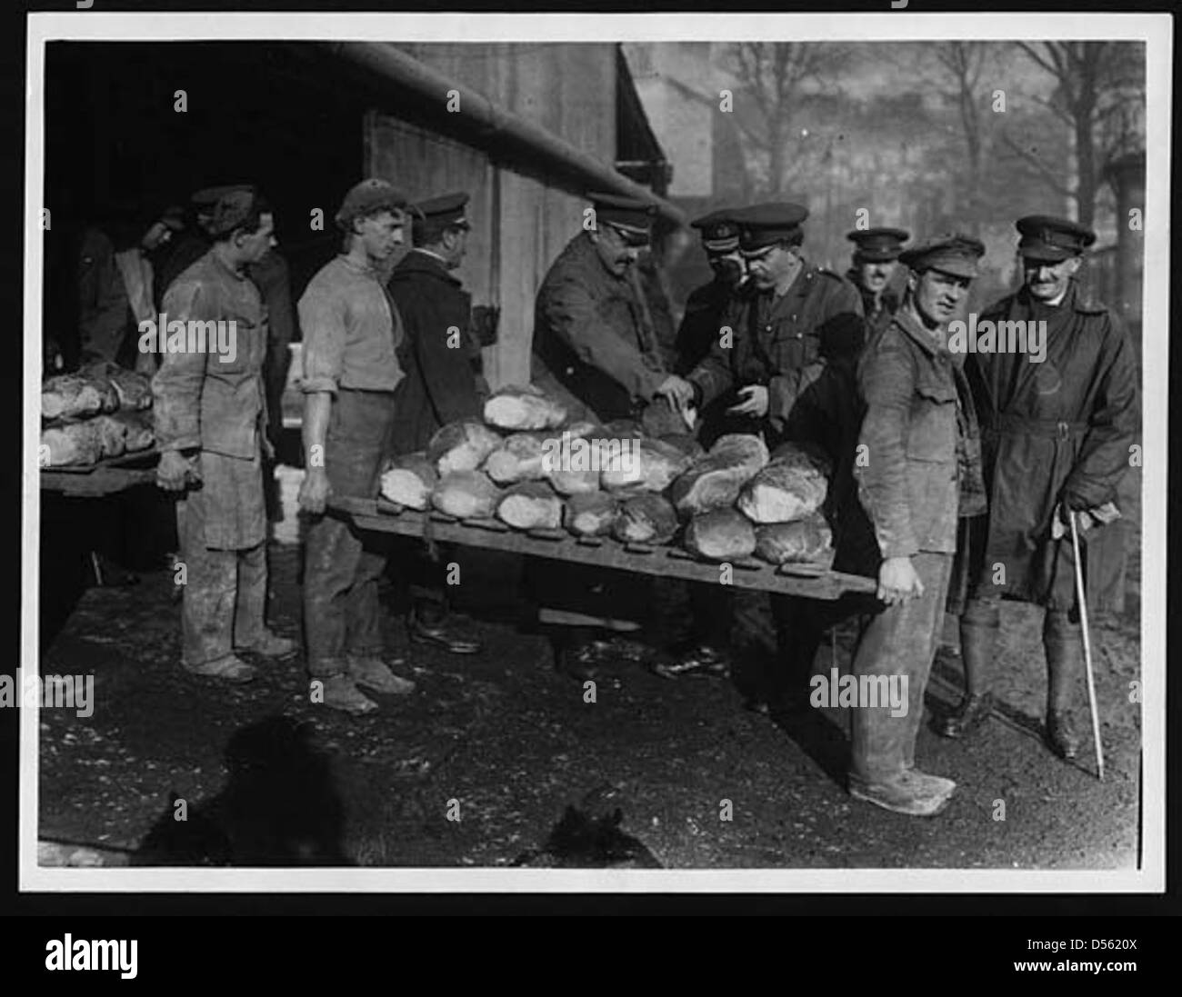General Primo de Rivera inspecting some bread at one of the many great bakeries in France Stock Photo