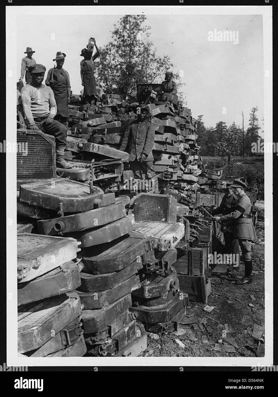 Ww1 Radiator Soldier repair hi-res stock photography and images - Alamy