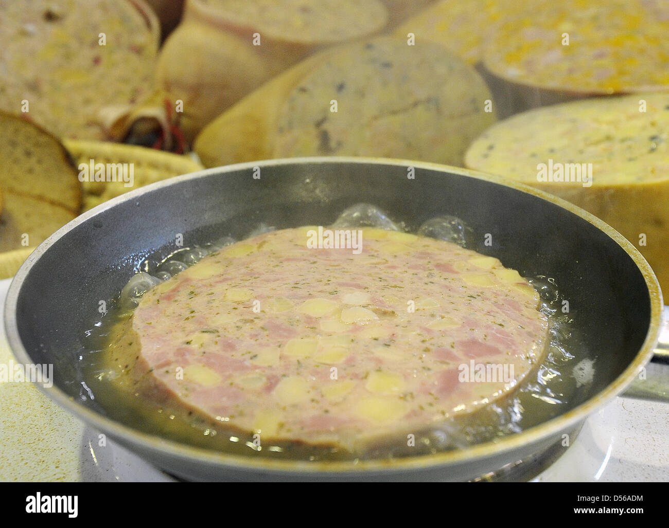 Palatine stuffed pigs stomach hires stock photography and images Alamy