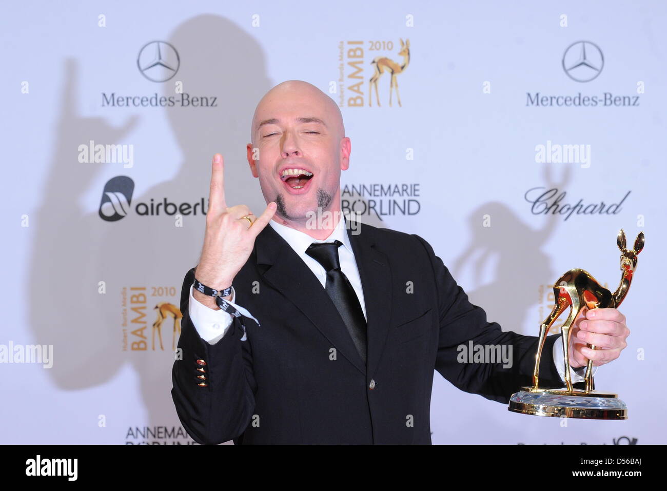 German singer Der Graf from Unheilig poses after receiving the Bambi Trophy during 62nd Bambi award in Potsdam, Germany, 11 November 2010. The Bambi is Germanys main media award. Photo: Jens Kalaene dpa/lbn  +++(c) dpa - Bildfunk+++ Stock Photo