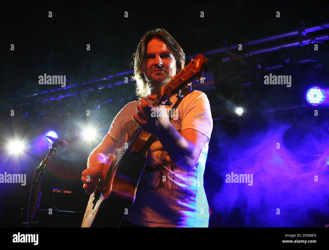 Scottish singer Ray Wilson, formerly singer of Stiltskin and Genesis, performs a 'Genesis