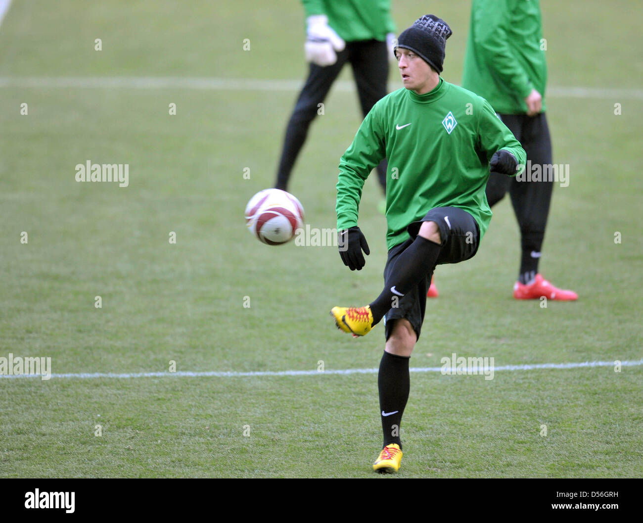 Mesut Ozil Of German Bundesliga Soccer Club Sv Werder Bremen Juggles The Ball During Practice At Mestalla Stadium In Valencia Spain 10 March 2010 Werder Bremen Faces Spanish Side Fc Valencia In A