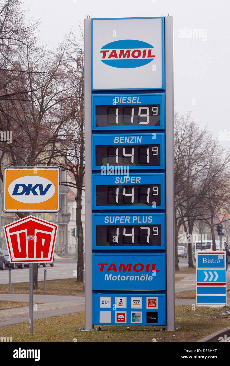 Petrol is expensive at a station in Potsdam, Germany, 11 March 2010. The Association of the German Petroleum Industry (MWV) jusitifies the current development of prices at German petrol stations with significantly higher wholesale price in Rotterdam. Also, oil market would speculate on increasing demand when USA's driving season and reflation starts in spring. Photo: Nestor Bachman Stock Photo