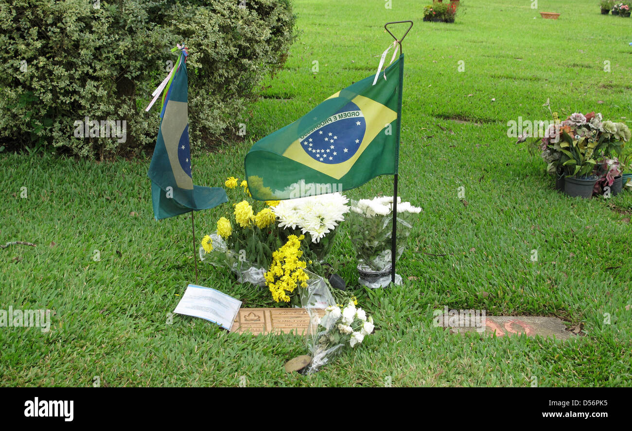 The grave ayrton senna in sao paulo hi-res stock photography and images