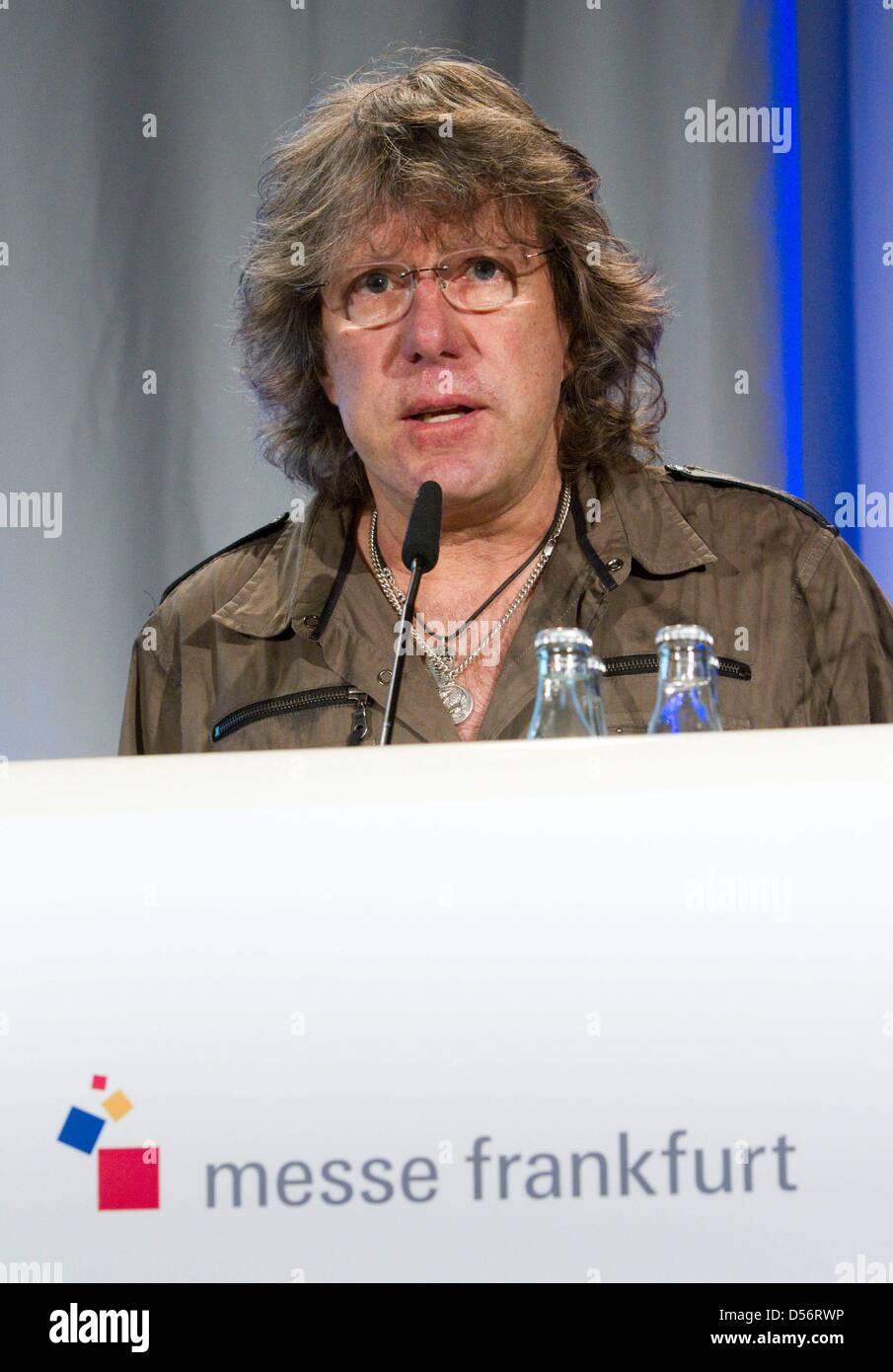 English keyboard player Keith Emerson receives the Frankfurt Music Prize 2010 in Frankfurt Main, Germany, 23 March 2010. Emerson, keyboard player and founding member of progressive rock band 'Emerson, Lake & Palmer' is awarded with the Frankfurt Music Prize 2010 on the eve of the 2010 Frankfurt Music Fair, the world's second-biggest trade fair for music industry. The Board of Trust Stock Photo