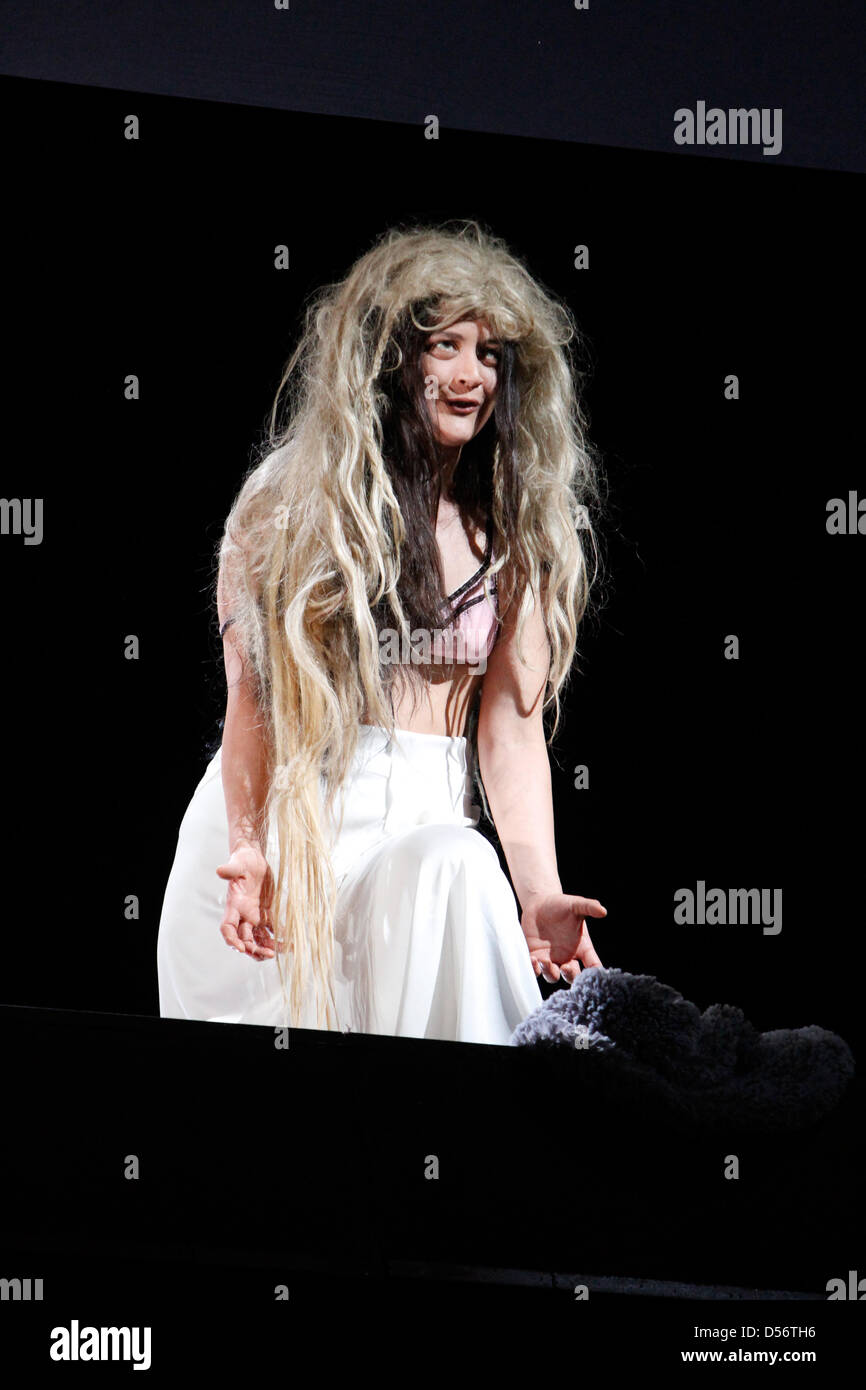 Natali Seelig as Brunhild rehearses a part of 'The Nibelungs' (1862) by Christian Friedrich Hebbel ((1813-1863) at German Theatre in Berlin, Germany, 24 March 2010. The play staged by Michael Thalheimer premieres on 26 March. Photo: Claudia Esch-Kenkel Stock Photo