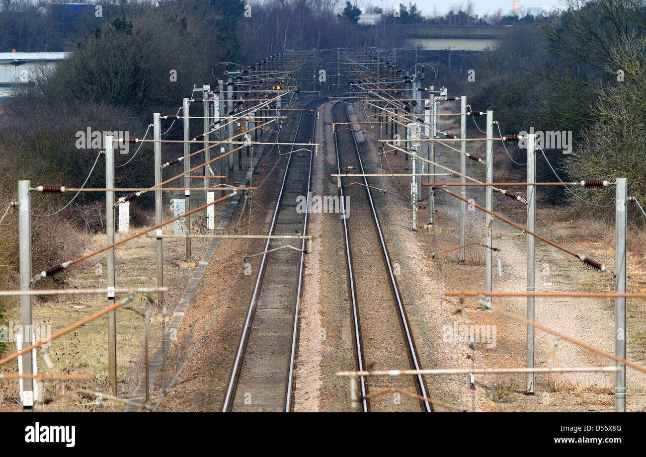 Overhead powerlines railway scotland hi-res stock photography and ...