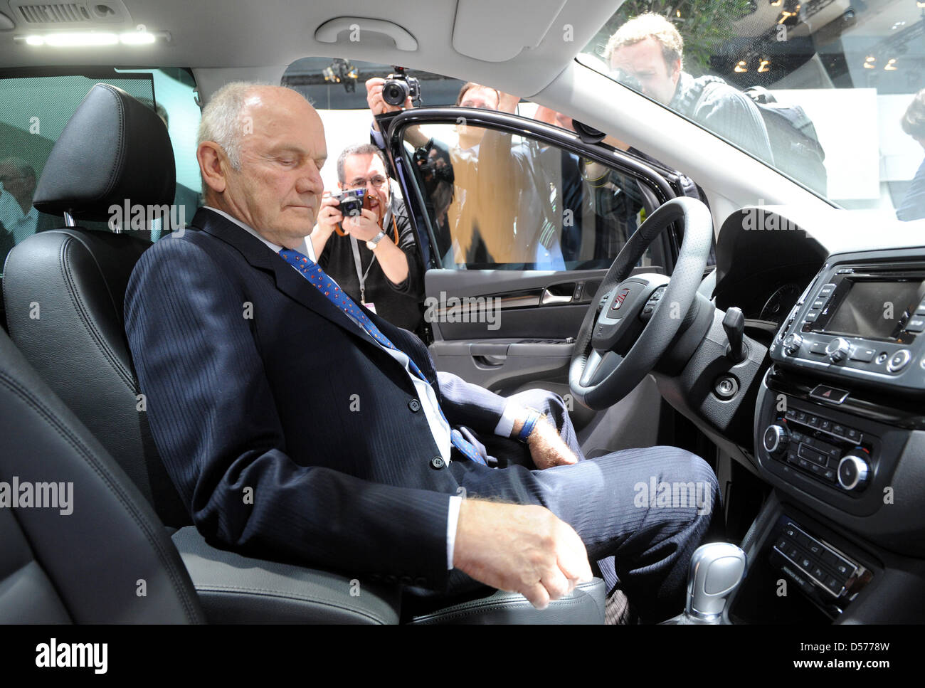 Ferdinand Piech, chairman of the supervisory board of Volkswagen AG, sits in a Seat prior to the general meeting of Volkswagen AG in Hamburg, Germany, 22 April 2010. Europe's largest automaker Volkswagen increased its profits in the first quarter of 2010. The earnings after taxes increased by nearly 95 per cent to 473 million euros, the turnover increased by 19 per cent to 28.6 bil Stock Photo