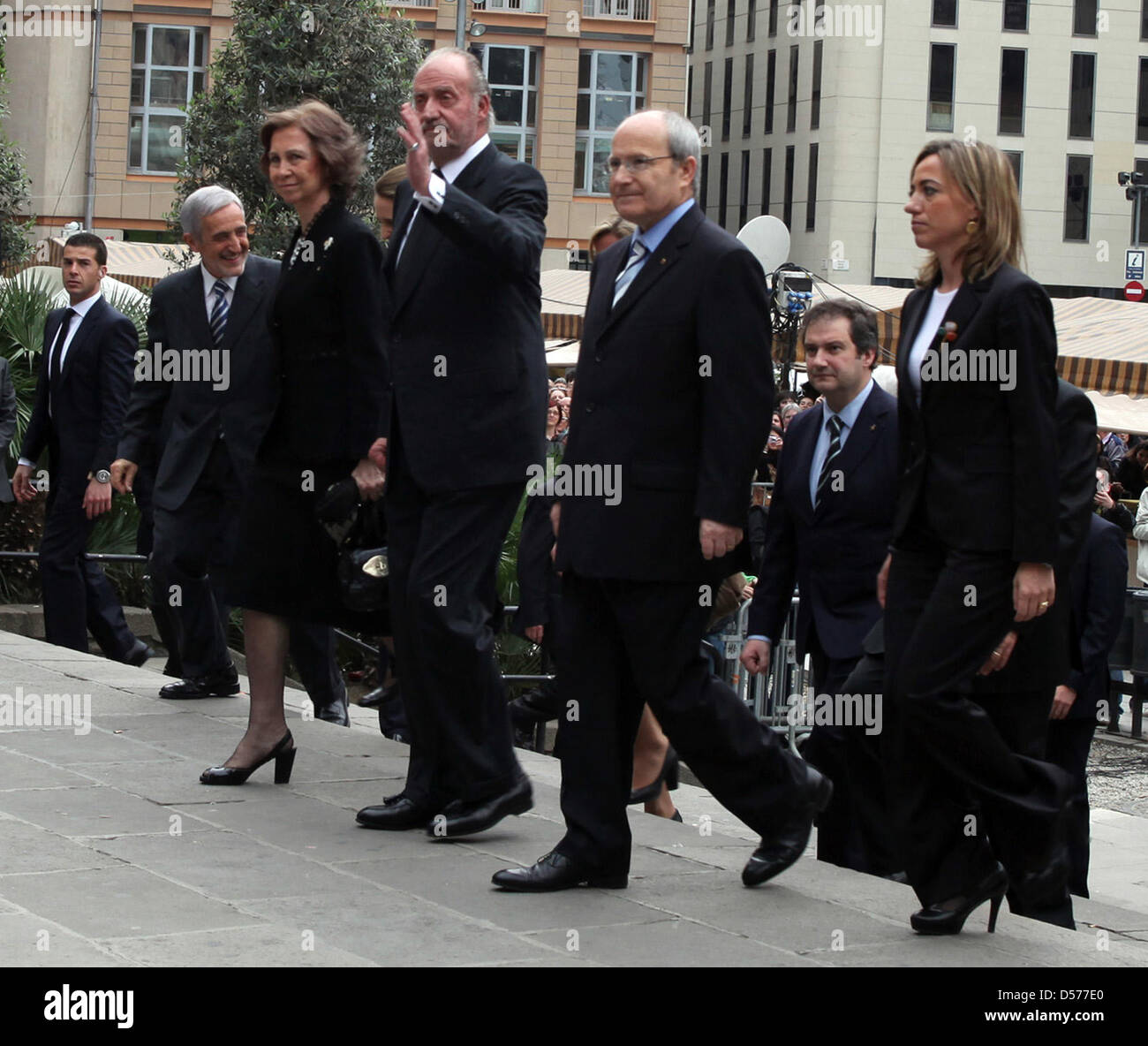 Spanish Minister of Defence Carme Chacon (R-L), Jordi Hereu, Mayor of Barcelona, Jose Montilla , President of the Generalitat of Catalonia, King Juan Carlos of Spain and Queen Sofia of Spain arrive for the funeral of former IOC president Juan Antonio Samaranch set up at the Palau de la Generalitat in Barcelona, Spain, 22 April 2010. Samaranch, who headed the IOC from 1980 to 2001,  Stock Photo