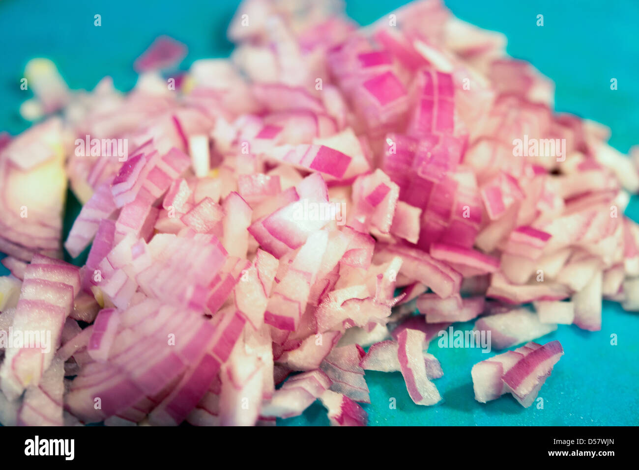 sOME chopped red onions on chopping board Stock Photo - Alamy